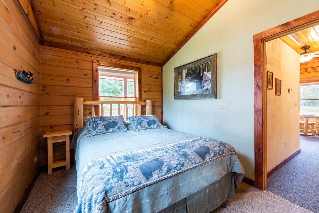 Spur Of The Moment Ranch Hotel Mountain Екстериор снимка