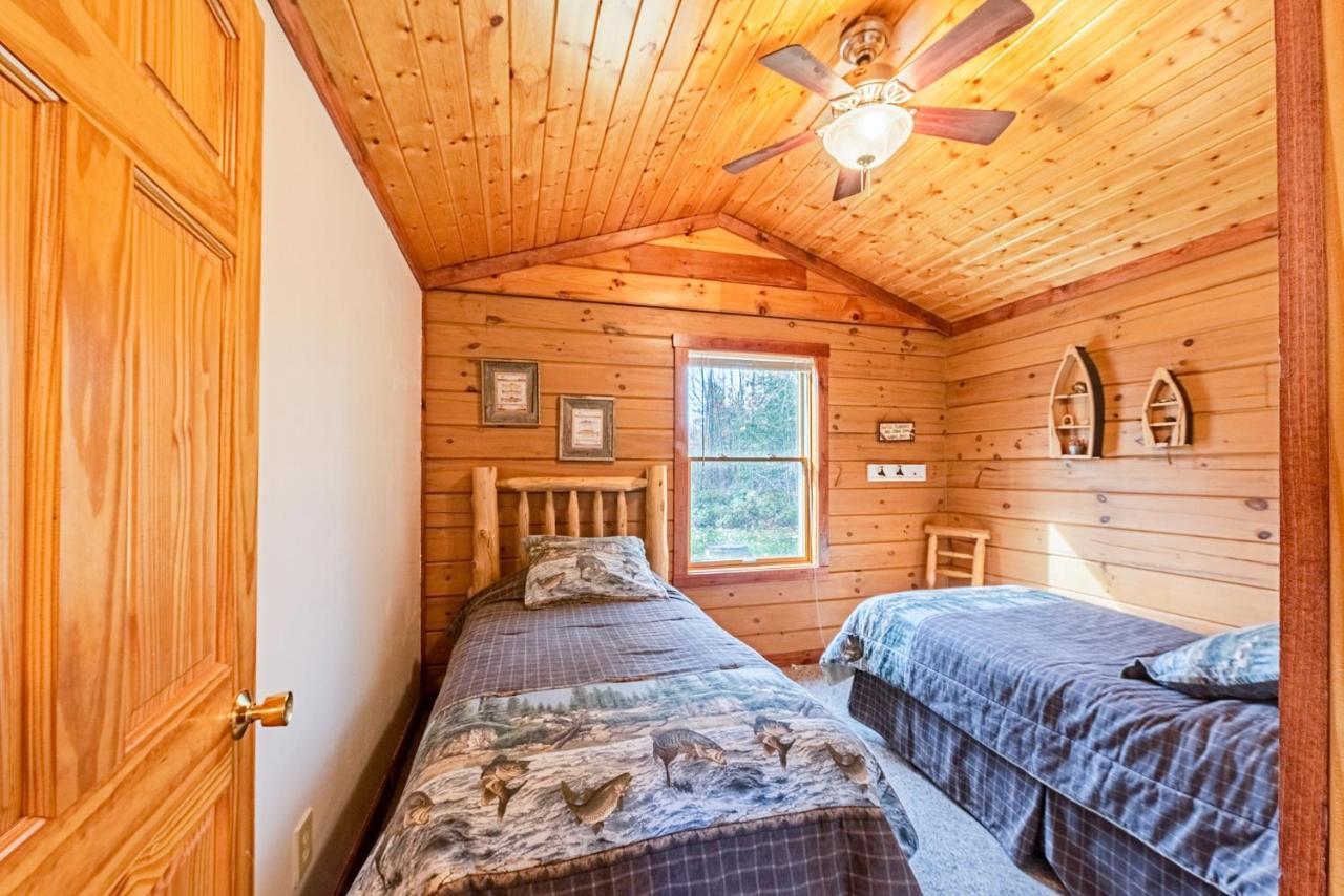 Spur Of The Moment Ranch Hotel Mountain Екстериор снимка
