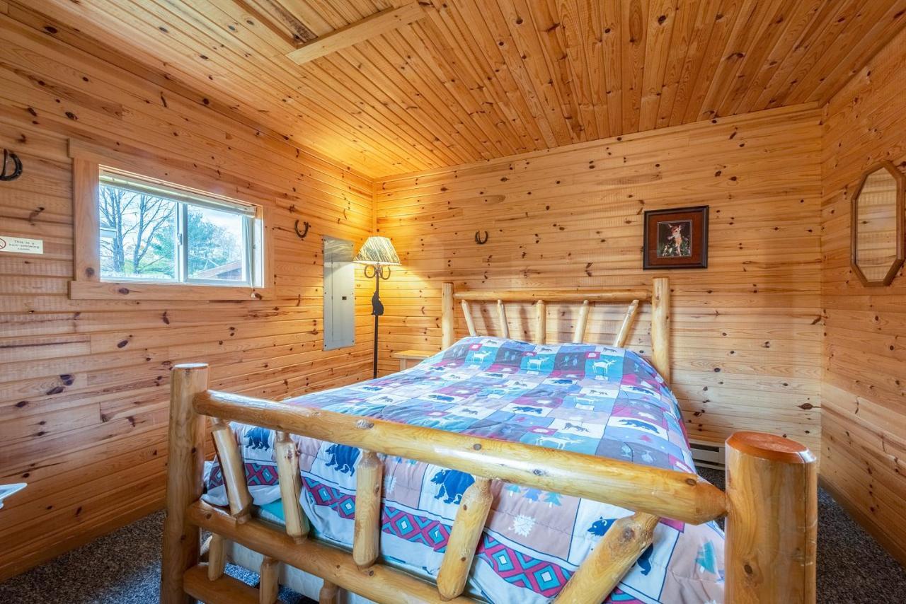 Spur Of The Moment Ranch Hotel Mountain Екстериор снимка